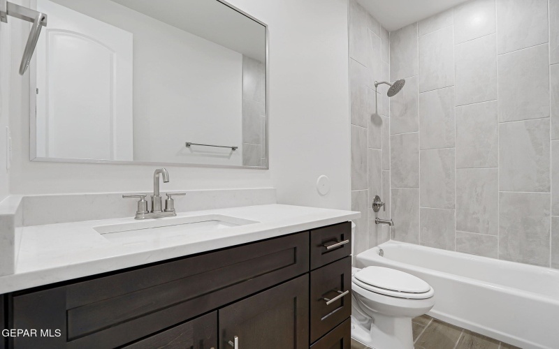 1240 Indigo Sky Street, El Paso, TX 79928, 3 Habitaciones Habitaciones , ,2 BañosBaños,Residential,En Venta,1240 Indigo Sky Street,924349