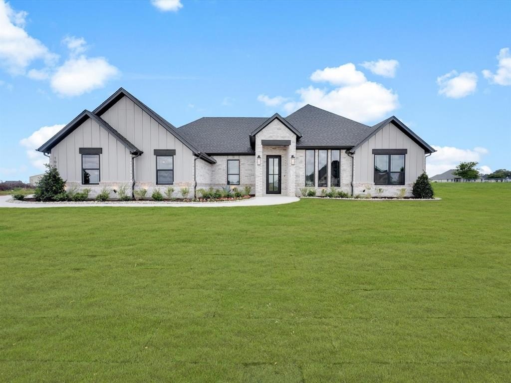 1060 Uplift Drive, Weatherford, TX 76087, 4 Bedrooms Bedrooms, ,3 BathroomsBathrooms,Residential,For Sale,1060 Uplift Drive,20930247