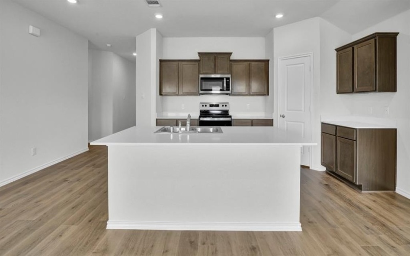 911 Fairbanks Drive, Ennis, TX 75119, 4 Bedrooms Bedrooms, ,2 BathroomsBathrooms,Residential,For Sale,911 Fairbanks Drive,20964774
