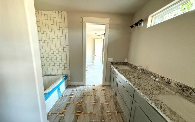 7823 Luke Court, Bryan, TX 77808, 4 Habitaciones Habitaciones , ,3 BañosBaños,Residential,En Venta,7823 Luke Court,0,25002245
