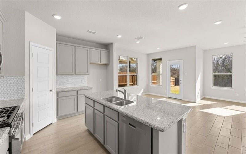 809 Alderwood, Red Oak, TX 75154, 3 Bedrooms Bedrooms, ,2 BathroomsBathrooms,Residential,For Sale,809 Alderwood,20964876
