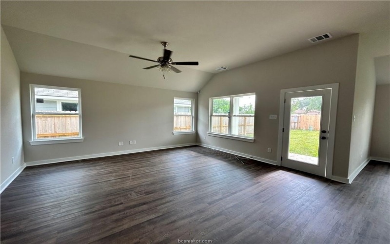 2814 Messenger Way, Bryan, TX 77802, 3 Bedrooms Bedrooms, ,2 BathroomsBathrooms,Residential,For Sale,2814 Messenger Way,25002256