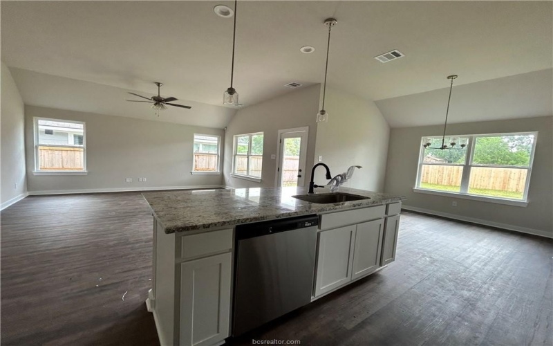 2814 Messenger Way, Bryan, TX 77802, 3 Bedrooms Bedrooms, ,2 BathroomsBathrooms,Residential,For Sale,2814 Messenger Way,25002256