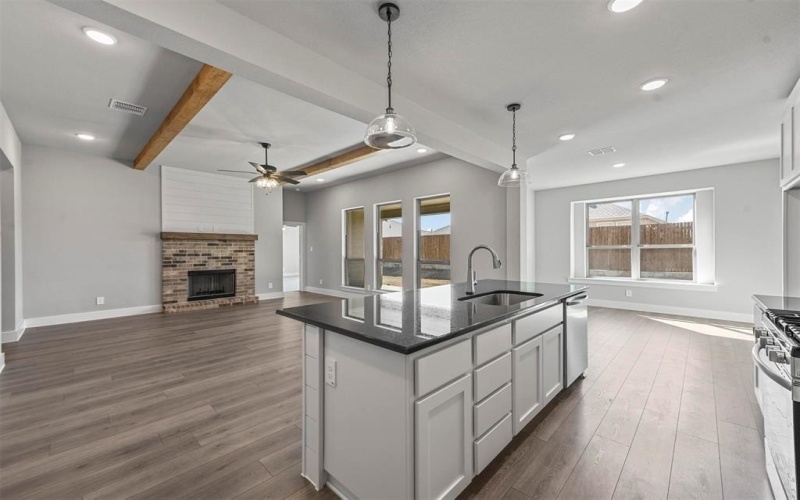 633 Mooney Drive, Saginaw, TX 76179, 4 Bedrooms Bedrooms, ,2 BathroomsBathrooms,Residential,For Sale,633 Mooney Drive,20965177