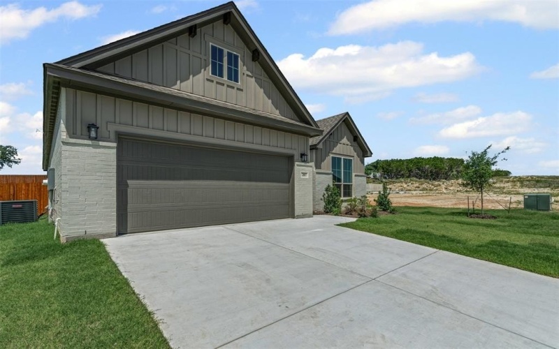 207 Mitchell Drive, Glen Rose, TX 76043, 3 Habitaciones Habitaciones , ,2 BañosBaños,Residential,En Venta,207 Mitchell Drive,20965516