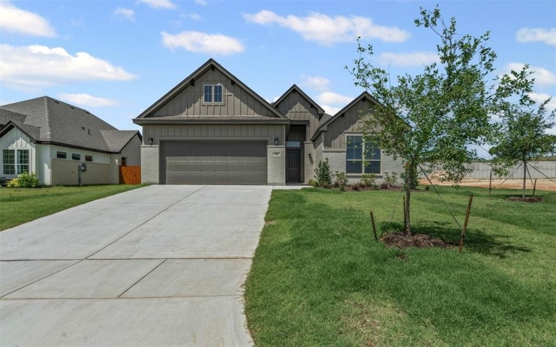 207 Mitchell Drive, Glen Rose, TX 76043, 3 Habitaciones Habitaciones , ,2 BañosBaños,Residential,En Venta,207 Mitchell Drive,20965516