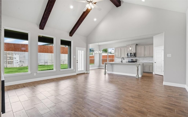 207 Mitchell Drive, Glen Rose, TX 76043, 3 Habitaciones Habitaciones , ,2 BañosBaños,Residential,En Venta,207 Mitchell Drive,20965516