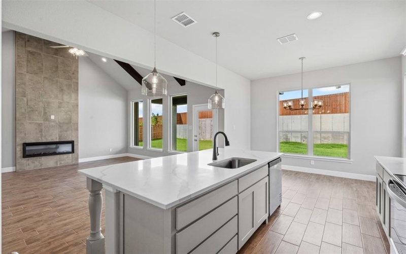 207 Mitchell Drive, Glen Rose, TX 76043, 3 Habitaciones Habitaciones , ,2 BañosBaños,Residential,En Venta,207 Mitchell Drive,20965516