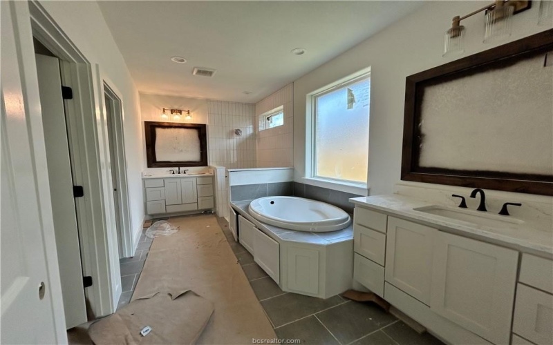 3581 Chantilly Path, Bryan, TX 77808, 4 Bedrooms Bedrooms, ,3 BathroomsBathrooms,Residential,For Sale,3581 Chantilly Path,25002745