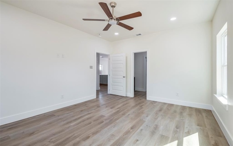 4735 Nome Street, Dallas, TX 75216, 4 Habitaciones Habitaciones , ,2 BañosBaños,Residential,En Venta,4735 Nome Street,20964600