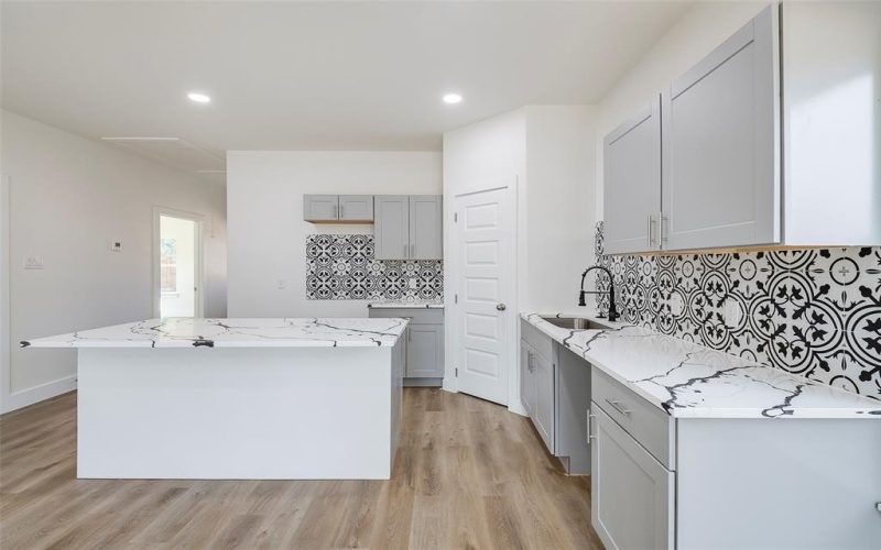 4735 Nome Street, Dallas, TX 75216, 4 Habitaciones Habitaciones , ,2 BañosBaños,Residential,En Venta,4735 Nome Street,20964600