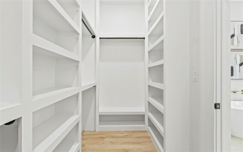 601 S Moore Street, Dallas, TX 75203, 3 Habitaciones Habitaciones , ,2 BañosBaños,Residential,En Venta,601 S Moore Street,20964623