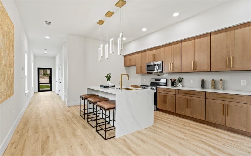 601 S Moore Street, Dallas, TX 75203, 3 Habitaciones Habitaciones , ,2 BañosBaños,Residential,En Venta,601 S Moore Street,20964623