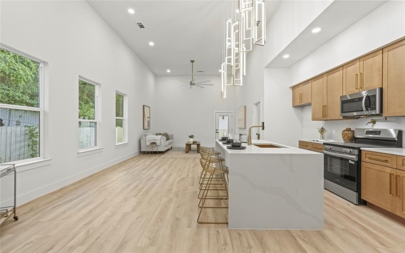603 S Moore Street, Dallas, TX 75203, 4 Habitaciones Habitaciones , ,2 BañosBaños,Residential,En Venta,603 S Moore Street,20964631