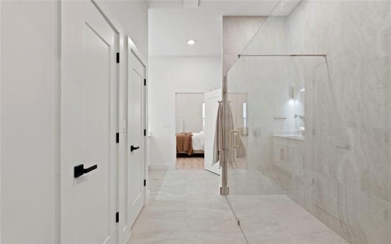 603 S Moore Street, Dallas, TX 75203, 4 Habitaciones Habitaciones , ,2 BañosBaños,Residential,En Venta,603 S Moore Street,20964631
