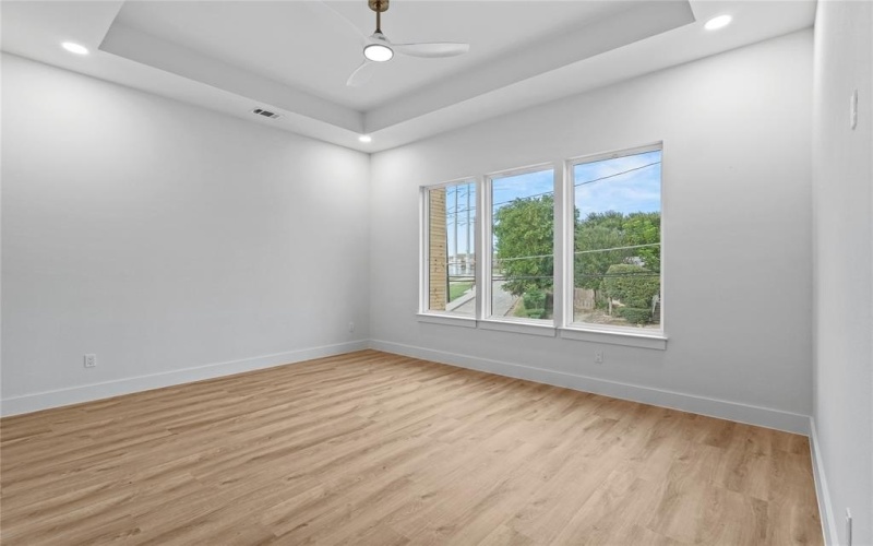 603 S Moore Street, Dallas, TX 75203, 4 Habitaciones Habitaciones , ,2 BañosBaños,Residential,En Venta,603 S Moore Street,20964631