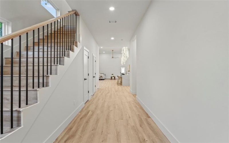 603 S Moore Street, Dallas, TX 75203, 4 Habitaciones Habitaciones , ,2 BañosBaños,Residential,En Venta,603 S Moore Street,20964631