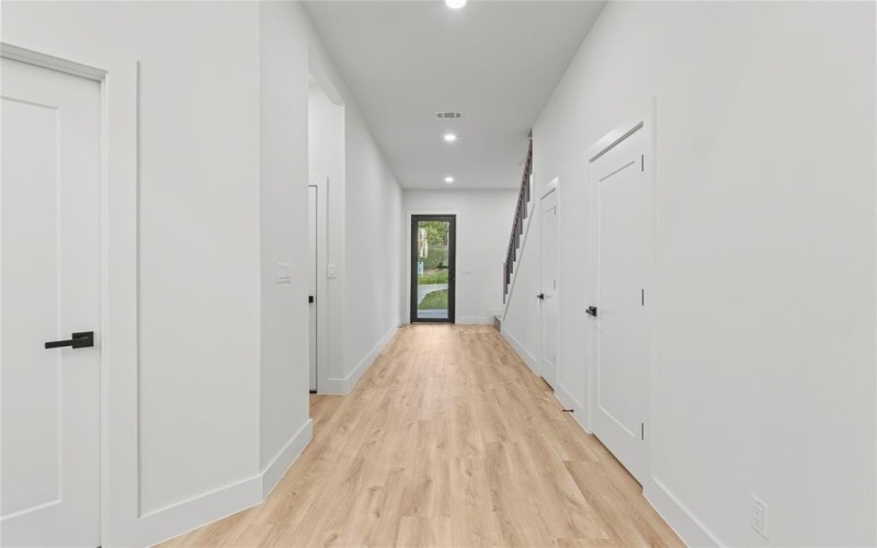603 S Moore Street, Dallas, TX 75203, 4 Habitaciones Habitaciones , ,2 BañosBaños,Residential,En Venta,603 S Moore Street,20964631