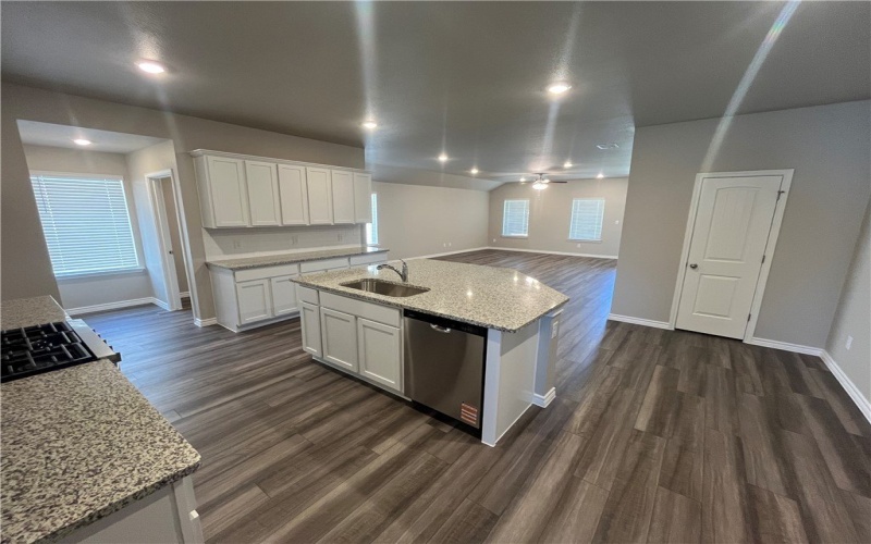 7201 Wilder Lane, Corpus Christi, TX 78414, 4 Bedrooms Bedrooms, ,2 BathroomsBathrooms,Residential,For Sale,7201 Wilder Lane,460456