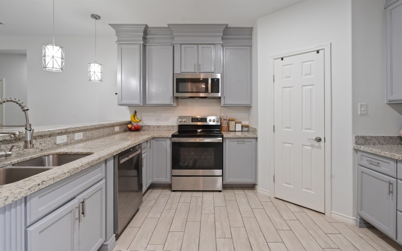 204 Shadow Mountain, Del Rio, TX 78840, 4 Habitaciones Habitaciones , ,3 BañosBaños,Residential,En Venta,204 Shadow Mountain,207164