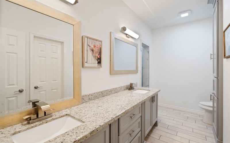 204 Shadow Mountain, Del Rio, TX 78840, 4 Habitaciones Habitaciones , ,3 BañosBaños,Residential,En Venta,204 Shadow Mountain,207164