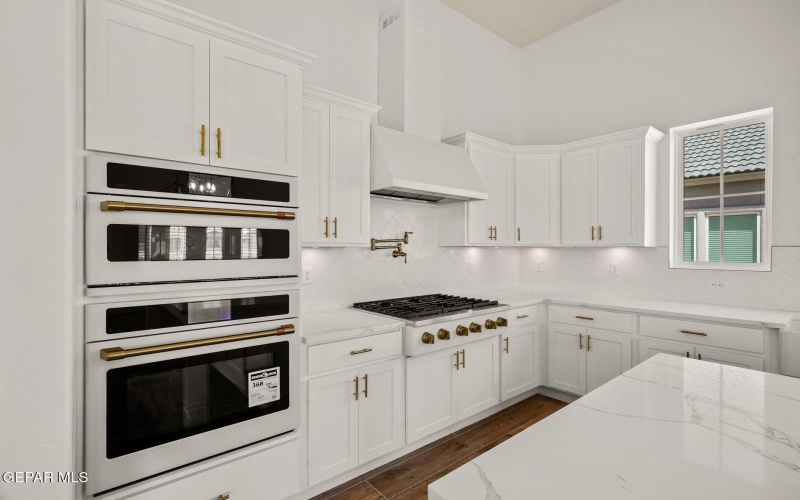 913 Bilton Place, El Paso, TX 79928, 4 Bedrooms Bedrooms, ,2 BathroomsBathrooms,Residential,For Sale,913 Bilton Place,924372