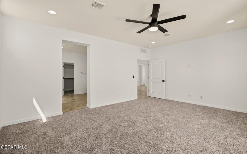 913 Bilton Place, El Paso, TX 79928, 4 Bedrooms Bedrooms, ,2 BathroomsBathrooms,Residential,For Sale,913 Bilton Place,924372