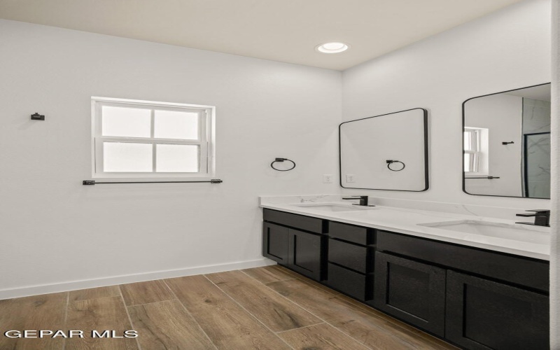 913 Bilton Place, El Paso, TX 79928, 4 Bedrooms Bedrooms, ,2 BathroomsBathrooms,Residential,For Sale,913 Bilton Place,924372