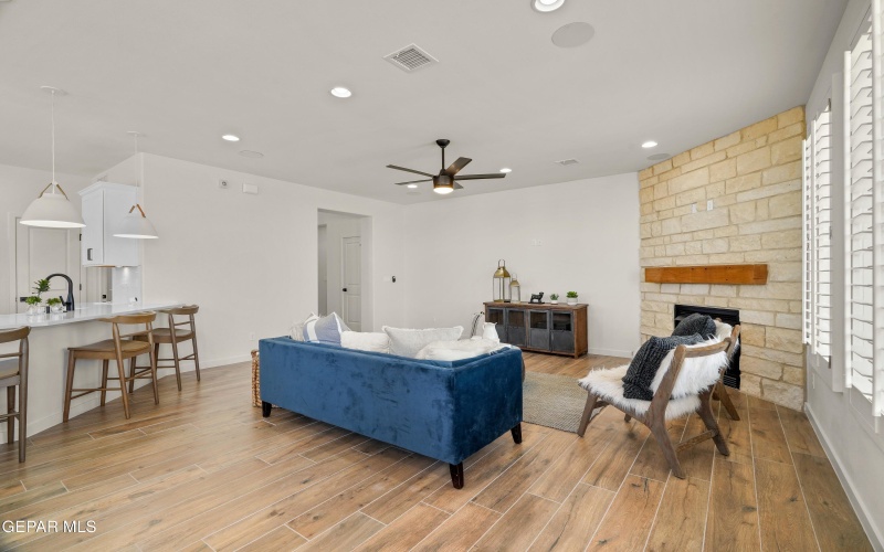 905 Bilton Place, El Paso, TX 79928, 4 Bedrooms Bedrooms, ,3 BathroomsBathrooms,Residential,For Sale,905 Bilton Place,924384
