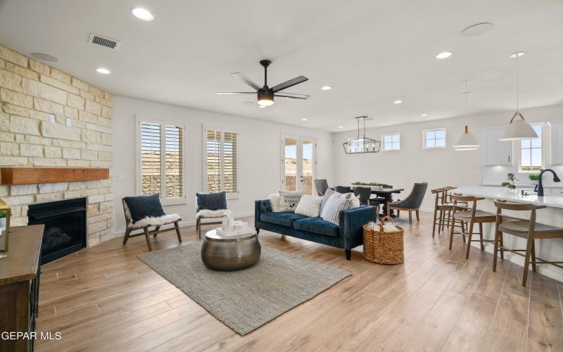 905 Bilton Place, El Paso, TX 79928, 4 Bedrooms Bedrooms, ,3 BathroomsBathrooms,Residential,For Sale,905 Bilton Place,924384