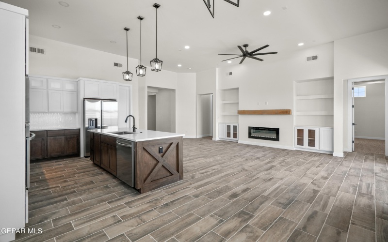 321 EMERALD SPACE Place, El Paso, TX 79928, 4 Bedrooms Bedrooms, ,3 BathroomsBathrooms,Residential,For Sale,321 EMERALD SPACE Place,924437