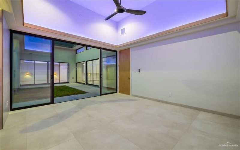 9818 N 24th Lane, McAllen, TX 78504, 4 Bedrooms Bedrooms, ,3 BathroomsBathrooms,Residential,For Sale,9818 N 24th Lane,0,473381