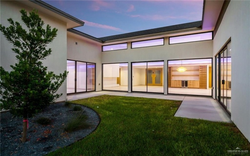 9818 N 24th Lane, McAllen, TX 78504, 4 Bedrooms Bedrooms, ,3 BathroomsBathrooms,Residential,For Sale,9818 N 24th Lane,0,473381