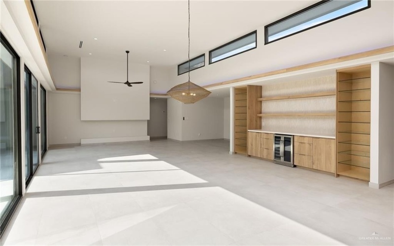 9818 N 24th Lane, McAllen, TX 78504, 4 Bedrooms Bedrooms, ,3 BathroomsBathrooms,Residential,For Sale,9818 N 24th Lane,0,473381