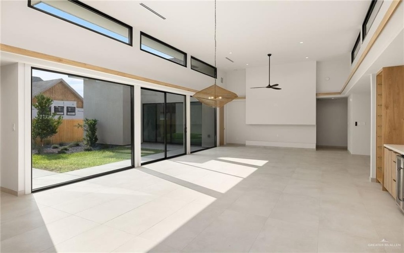 9818 N 24th Lane, McAllen, TX 78504, 4 Bedrooms Bedrooms, ,3 BathroomsBathrooms,Residential,For Sale,9818 N 24th Lane,0,473381