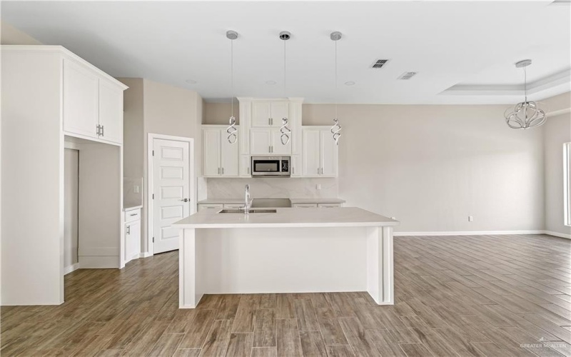 820 W Sycamore Avenue, Mission, TX 78573, 3 Habitaciones Habitaciones , ,2 BañosBaños,Residential,En Venta,820 W Sycamore Avenue,473465