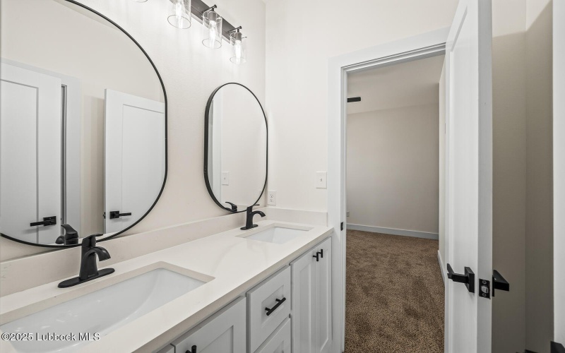 9425 County Rd 5330, Shallowater, TX 79363, 3 Habitaciones Habitaciones , ,2 BañosBaños,Residential,En Venta,9425 County Rd 5330,202556127