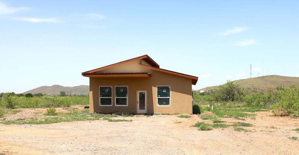 416 Sagebrush Road, Alpine, TX 79830, 2 Bedrooms Bedrooms, ,2 BathroomsBathrooms,Residential,For Sale,416 Sagebrush Road,160868