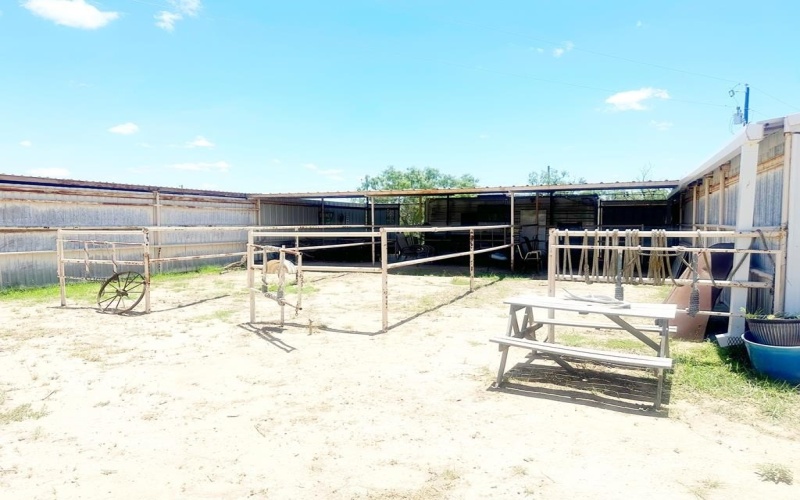 8551 N US Hwy 87, Sterling, TX 76951, 5 Habitaciones Habitaciones , ,3 BañosBaños,Residential,En Venta,8551 N US Hwy 87,50082867