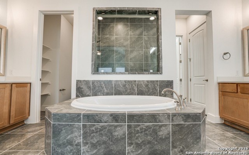 5240 Estates Oak Way, San Antonio, TX 78263, 4 Bedrooms Bedrooms, ,3 BathroomsBathrooms,Residential,For Sale,5240 Estates Oak Way,1874726