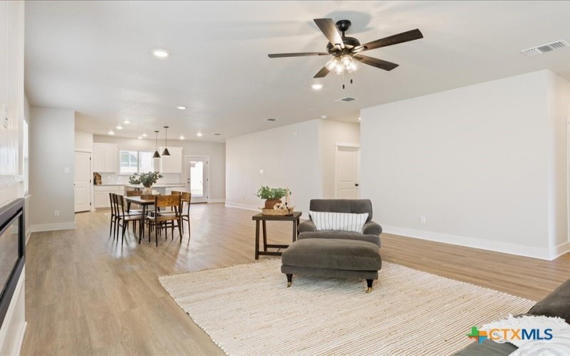 2017 Stillwell Street, Nolanville, TX 76559, 4 Habitaciones Habitaciones , ,2 BañosBaños,Residential,En Venta,2017 Stillwell Street,0,582807