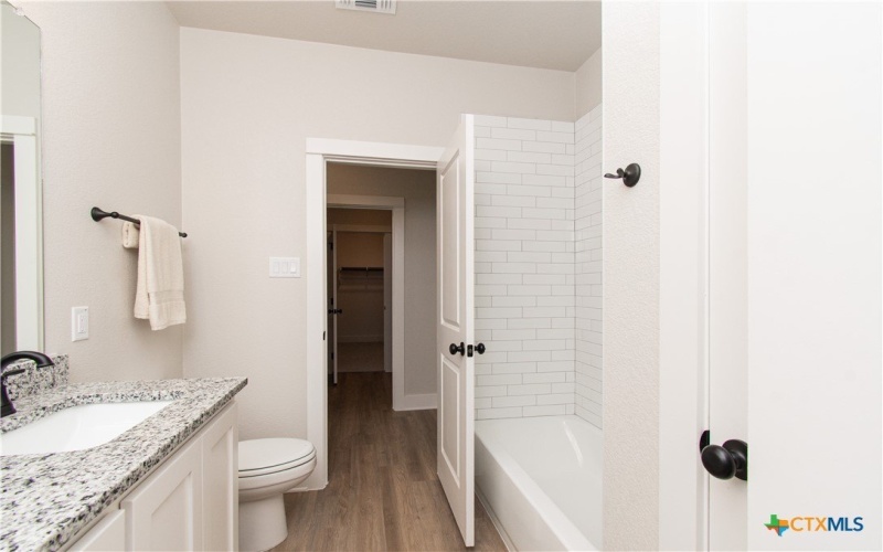 2017 Stillwell Street, Nolanville, TX 76559, 4 Habitaciones Habitaciones , ,2 BañosBaños,Residential,En Venta,2017 Stillwell Street,0,582807