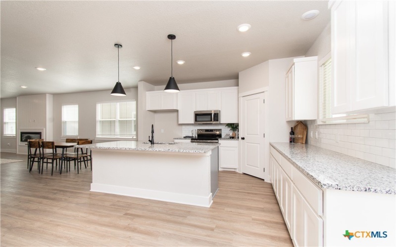 2017 Stillwell Street, Nolanville, TX 76559, 4 Habitaciones Habitaciones , ,2 BañosBaños,Residential,En Venta,2017 Stillwell Street,0,582807