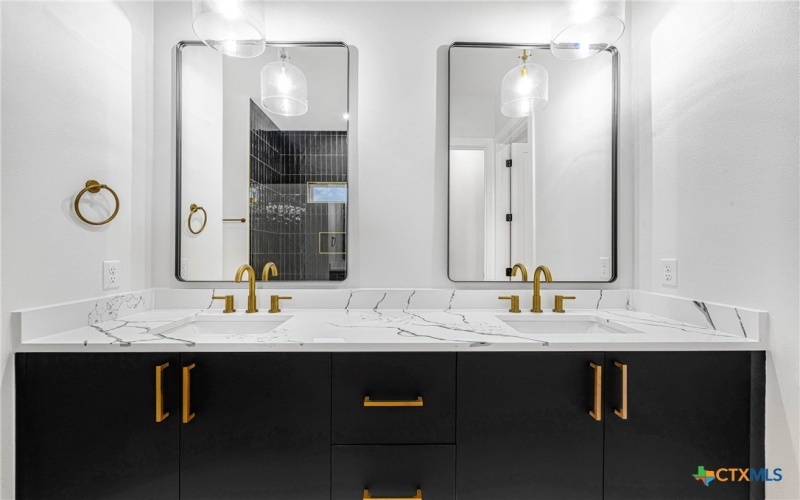 303 W Lane Ave, Manor, TX 78653, 4 Habitaciones Habitaciones , ,3 BañosBaños,Residential,En Venta,303 W Lane Ave,0,583057