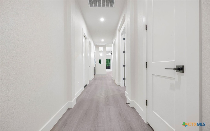 303 W Lane Ave, Manor, TX 78653, 4 Habitaciones Habitaciones , ,3 BañosBaños,Residential,En Venta,303 W Lane Ave,0,583057