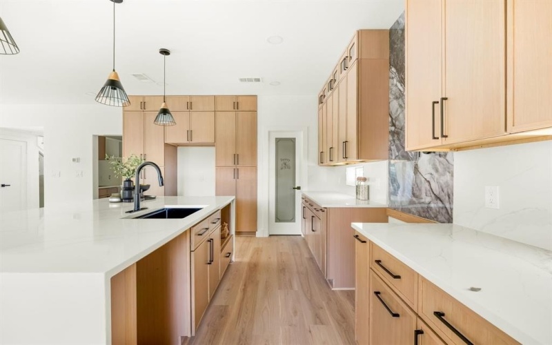 3105 Rutz Street, Dallas, TX 75212, 4 Bedrooms Bedrooms, ,2 BathroomsBathrooms,Residential,For Sale,3105 Rutz Street,20845462