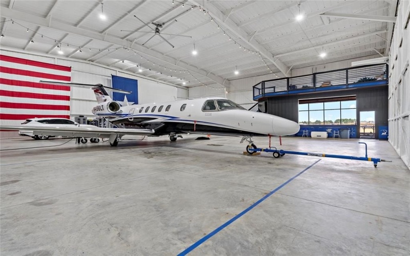 6700 Collier Drive #Hangar 4, Paris, TX 75462, ,Commercial Sale,For Sale,6700 Collier Drive,0,20962309