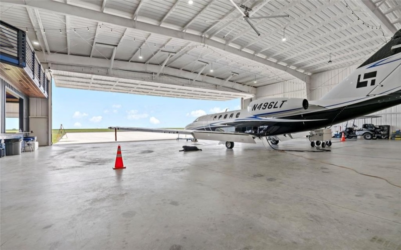 6700 Collier Drive #Hangar 4, Paris, TX 75462, ,Commercial Sale,For Sale,6700 Collier Drive,0,20962309