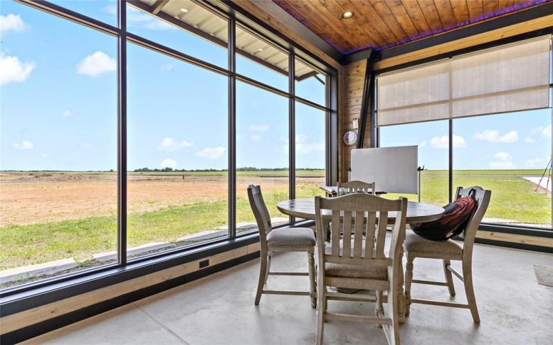 6700 Collier Drive #Hangar 4, Paris, TX 75462, ,Commercial Sale,For Sale,6700 Collier Drive,0,20962309