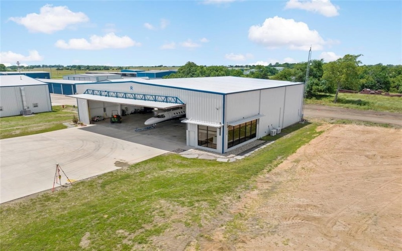 6700 Collier Drive #Hangar 4, Paris, TX 75462, ,Commercial Sale,For Sale,6700 Collier Drive,0,20962309